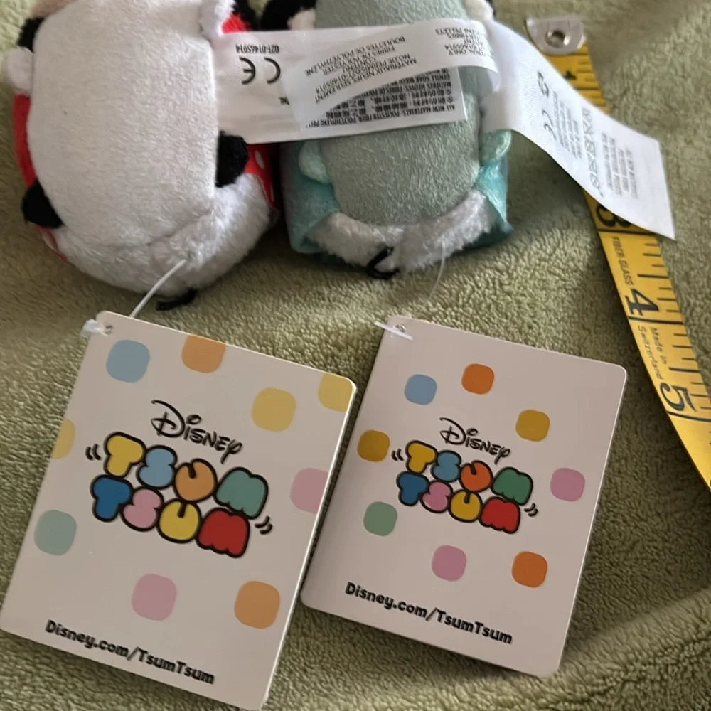 New! 2 tsum tsums! Minnie Mouse. One as herself & one as the Statue of Liberty!